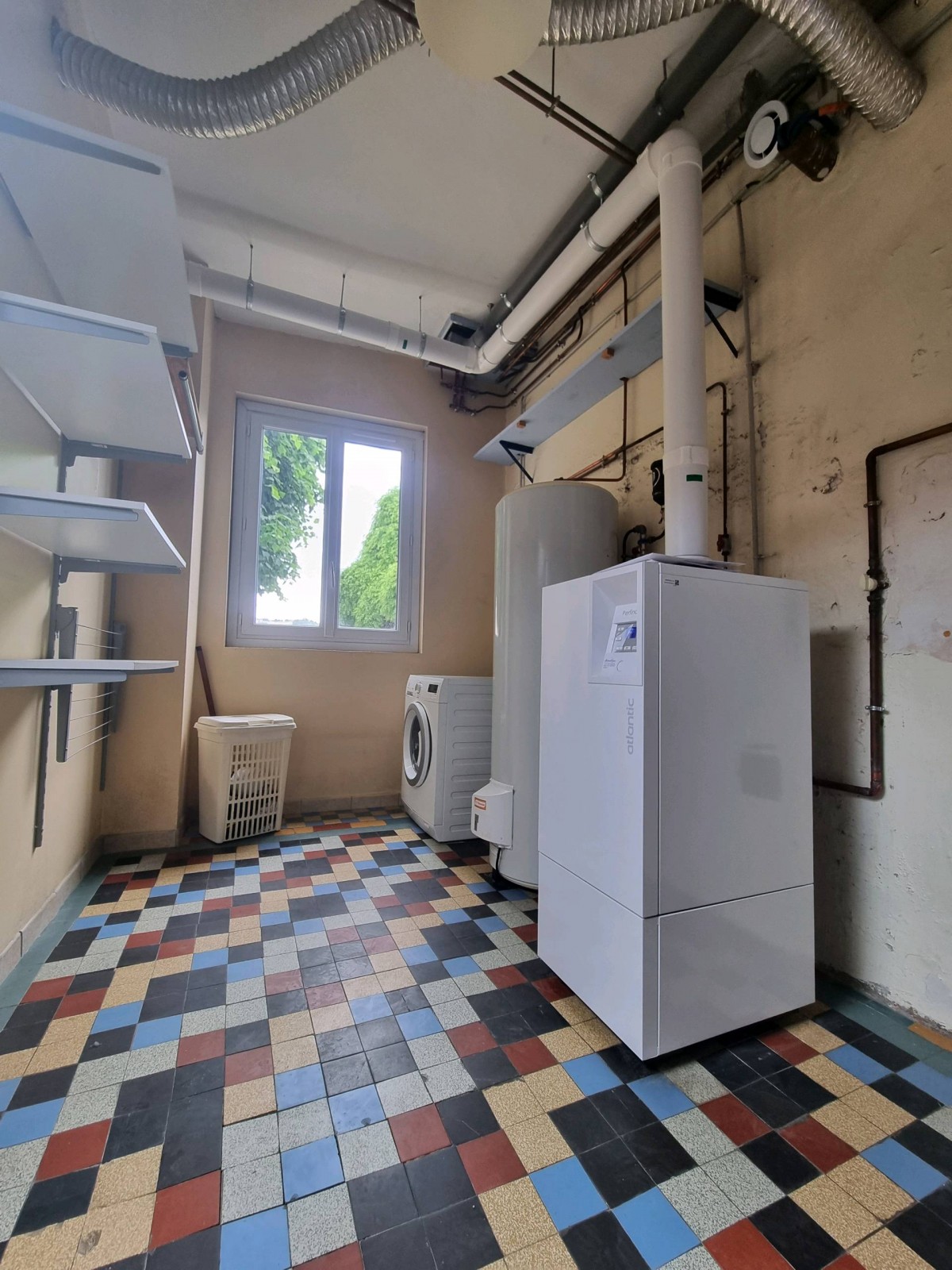 Installation d'un système de VMC double flux pour une maison passive avec ventilation contrôlée et coût d'installation à Saint-Jean-de-Bournay 38440