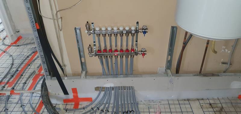 Installation et pose d'un plancher chauffant hydraulique sur Chatonnay en Isère