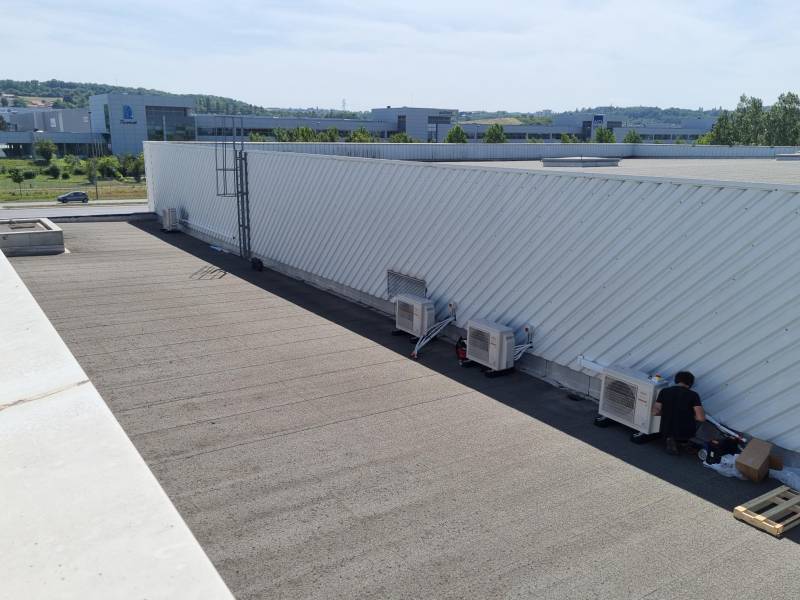 Installation de 4 climatisations ou pompe à chaleurs AIR/AIR en multi-splits sur la commune de Vaulx milieu en Isère