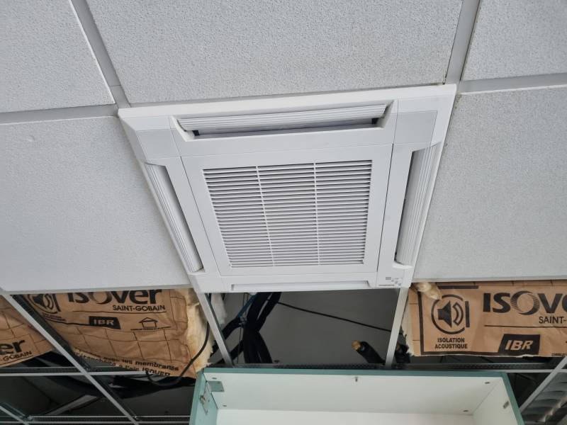 Installation de 4 climatisations ou pompe à chaleurs AIR/AIR en multi-splits sur la commune de Vaulx milieu en Isère
