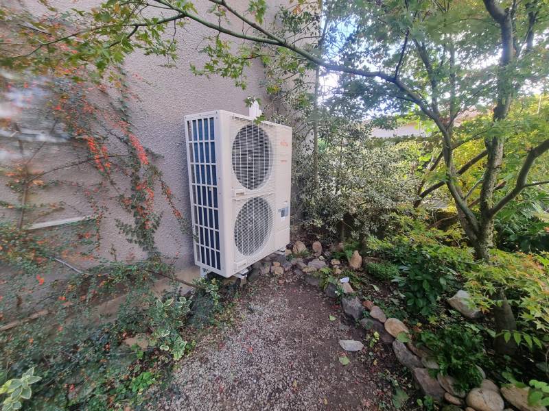 Puissant et silencieux avec ses 37 dB (A) mesuré à 1mètre de l'appareil !