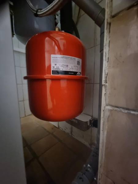 vase expansion chauffage et sanitaire + neutraliseur des condensats