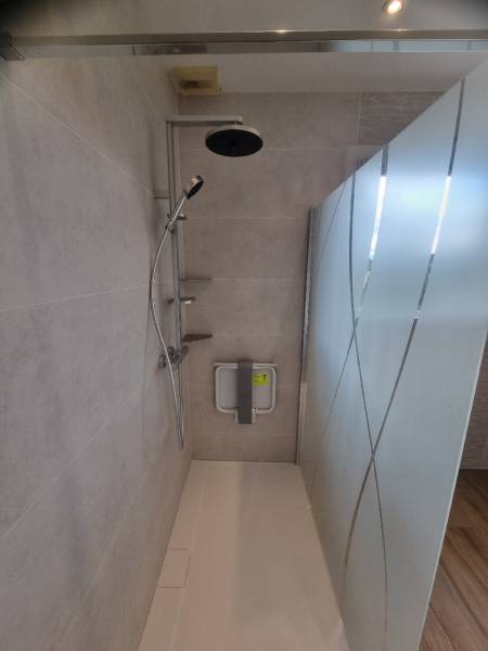 RECEVEUR DE DOUCHE ET ROBINETTERIE MARQUE IDEAL STANDARD