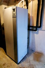 Solutions Thermiques Dauphinoise -  Travaux pour la construction d'une salle de bain avec baignoire et double vasque en marbre et installation de plomberie haut de gamme à Saint-Jean-de-Bournay 38440